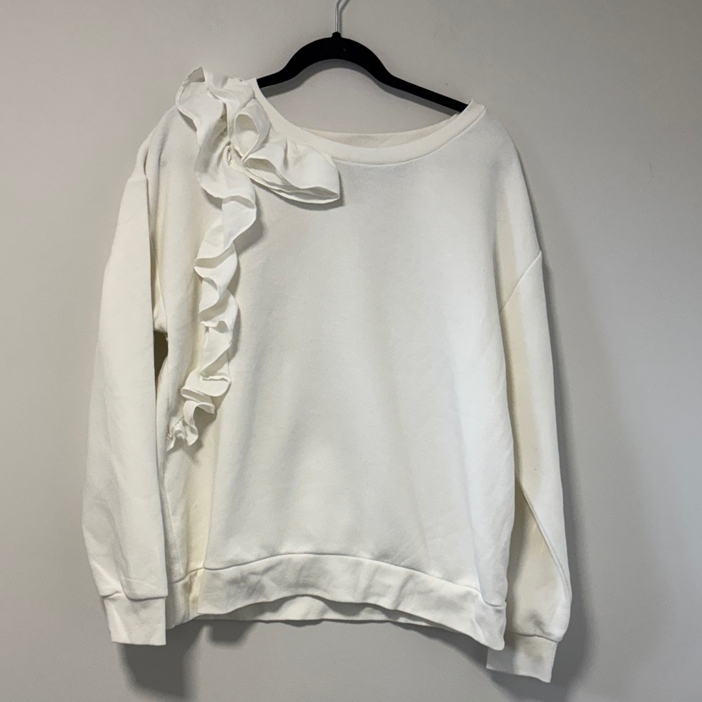 Simply Vera Vera Wang White Sweatshirt with Ruffle Detail